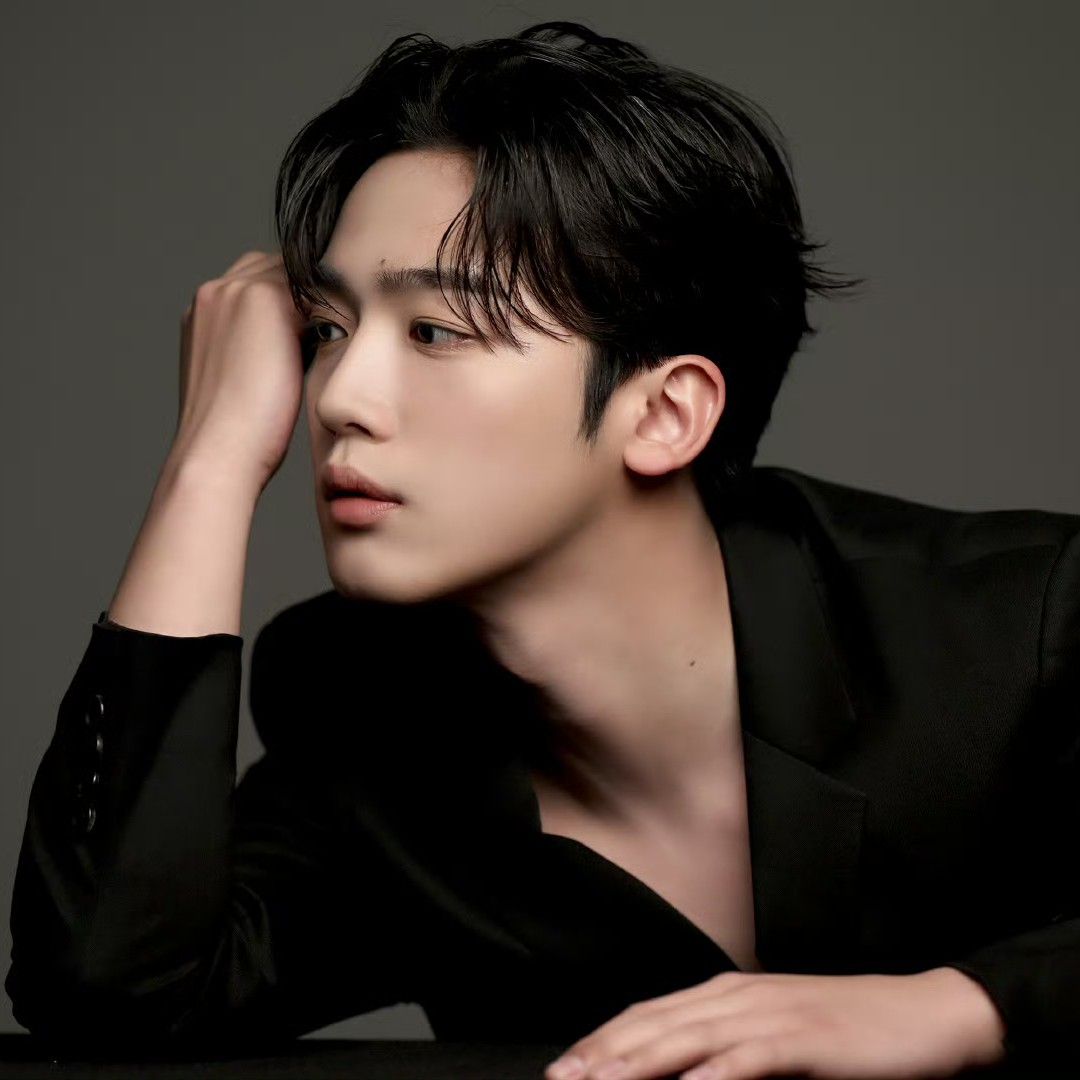 Latest photo of Kim Yohan