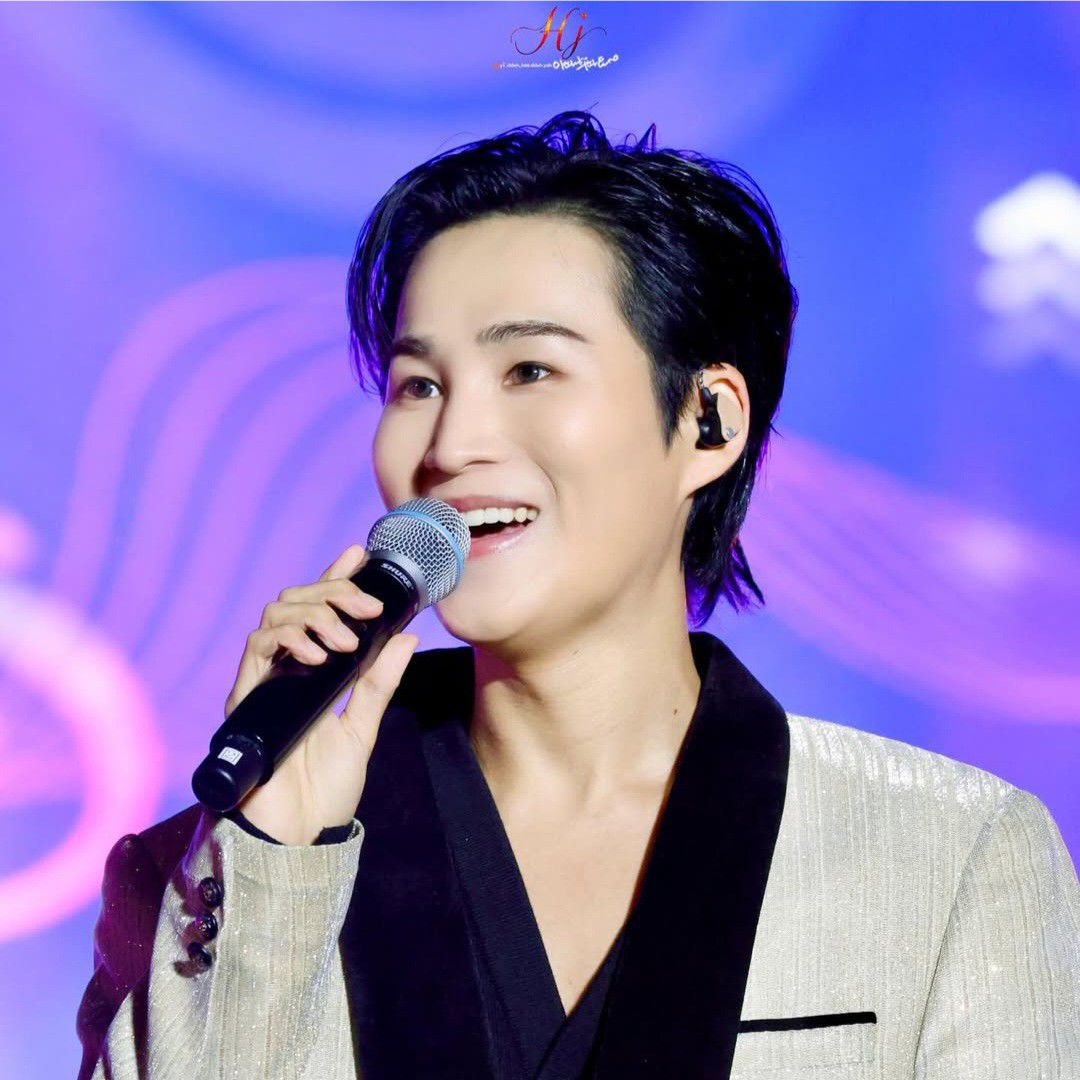 김희재의 비하인드 컷