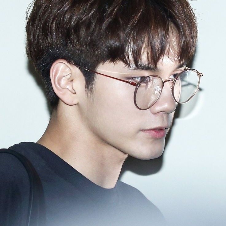 Recent activity shot of Ong Seongwu