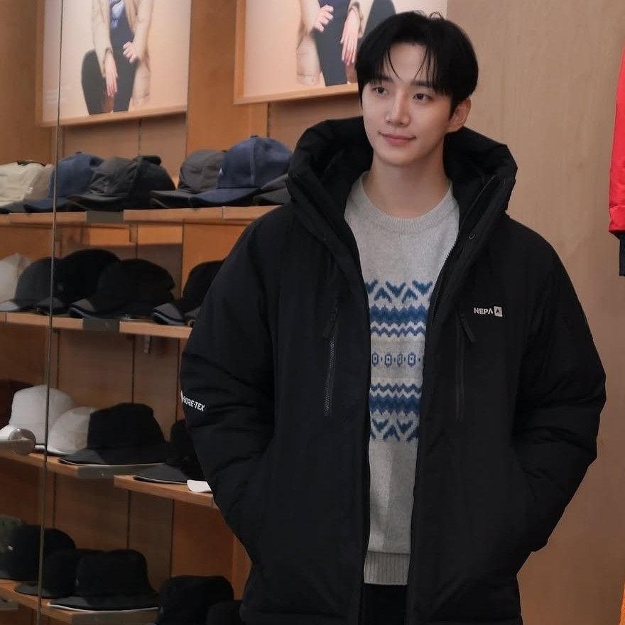 イ・ジュノのビハインドカット