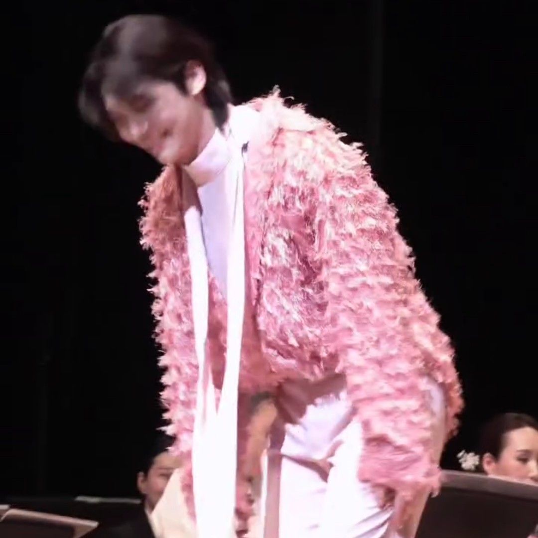 A moment captured by a fan of Kim Junsu (1991)