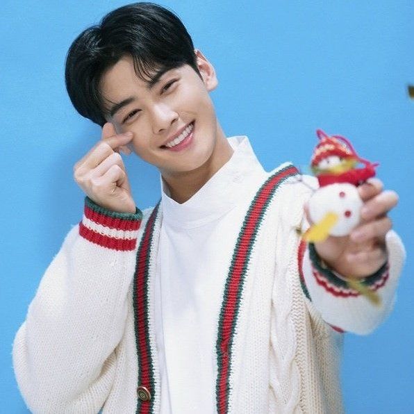 A moment captured by a fan of Cha Eunwoo