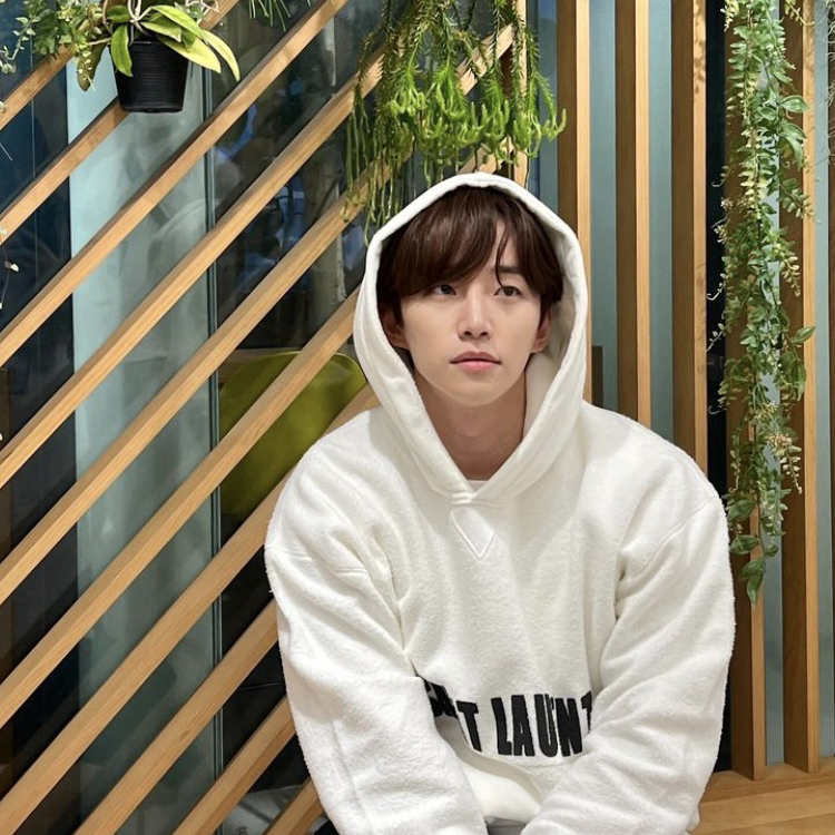 粉絲拍下的李俊昊瞬間