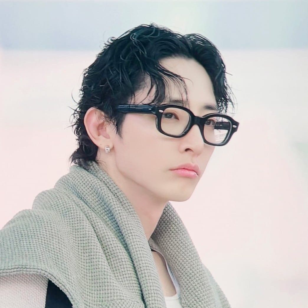 Behind-the-scenes cut of Lee Soohyuk