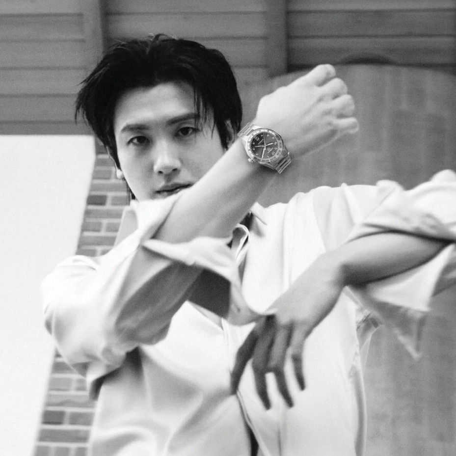 Recent activity shot of Park Hyungsik