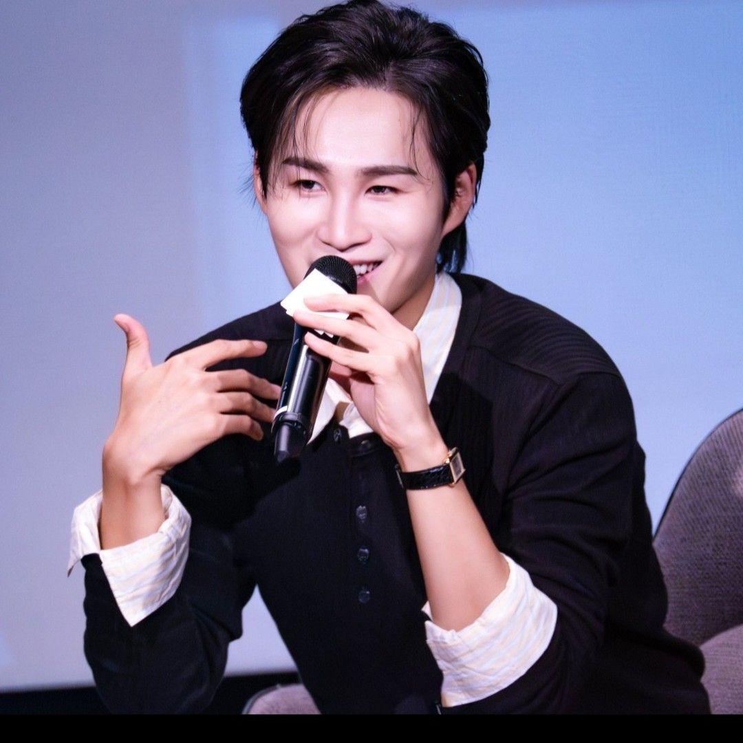 Behind-the-scenes cut of Kim Heejae