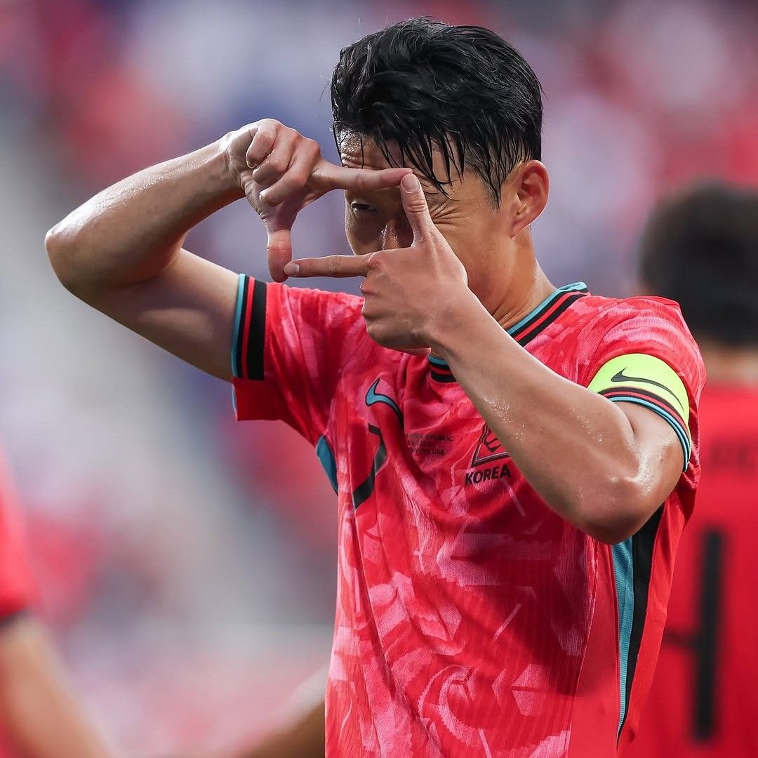 Son Heungmin的最新照片