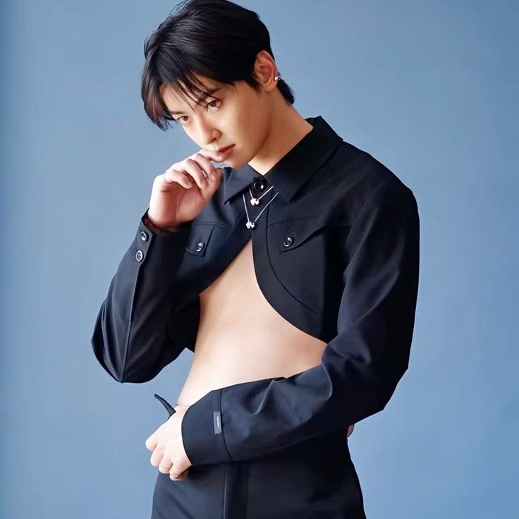 Foto terbaru dari Cha Eunwoo