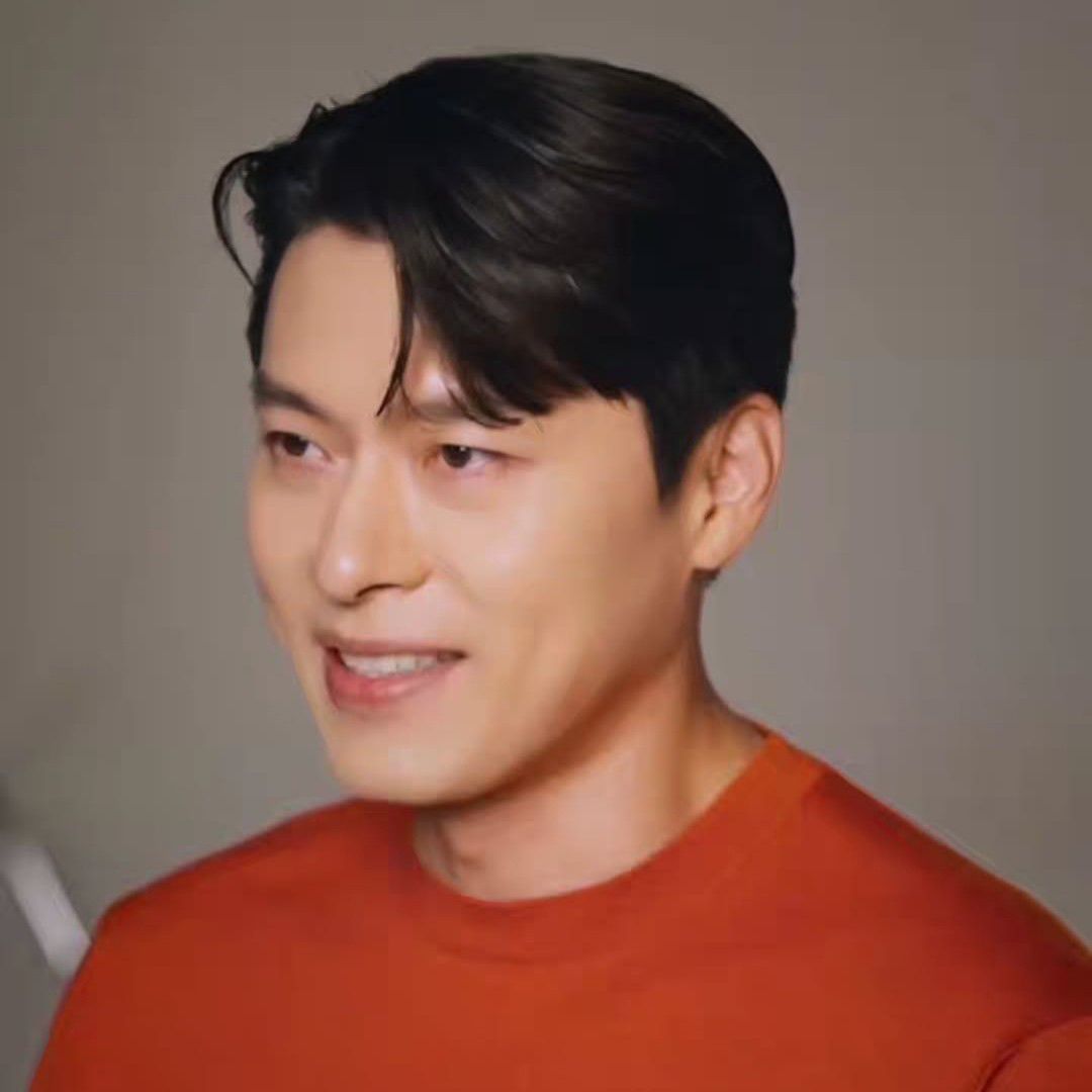 Foto kegiatan terbaru dari Hyun Bin