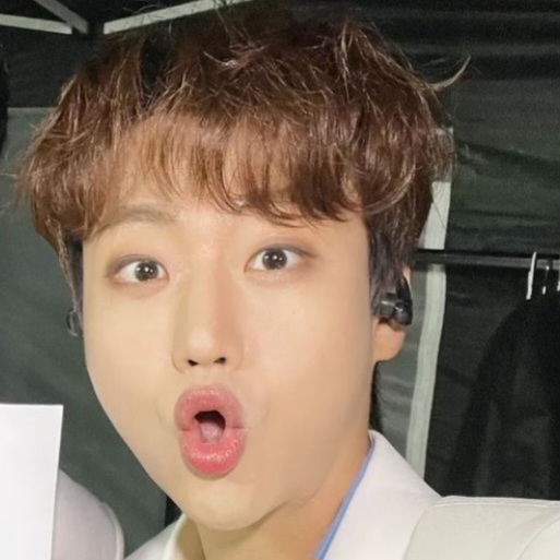 Behind-the-scenes cut of Min Soohyun