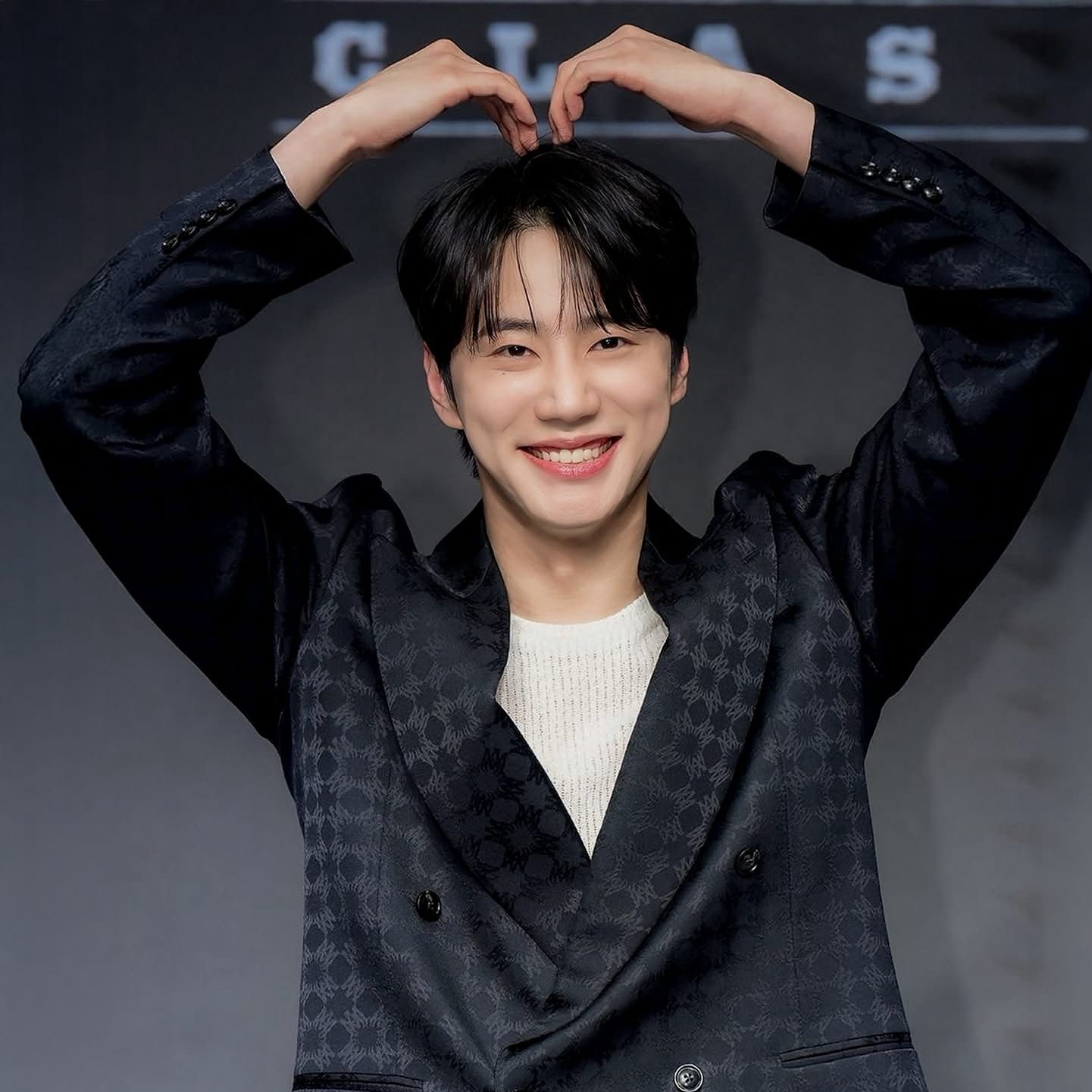 Recent activity shot of Lee Junyoung