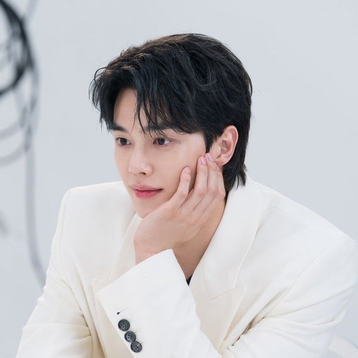 Recent activity shot of Song Kang