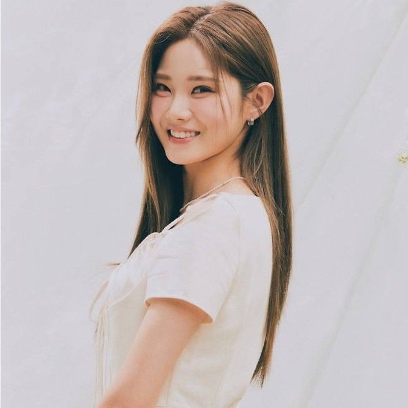 Behind-the-scenes cut of Bae Ahyeon