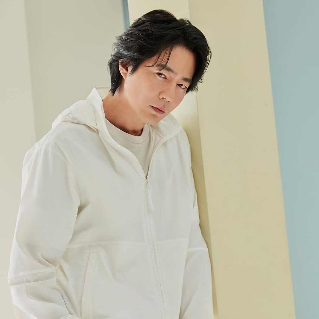 Behind-the-scenes cut of Jo Insung