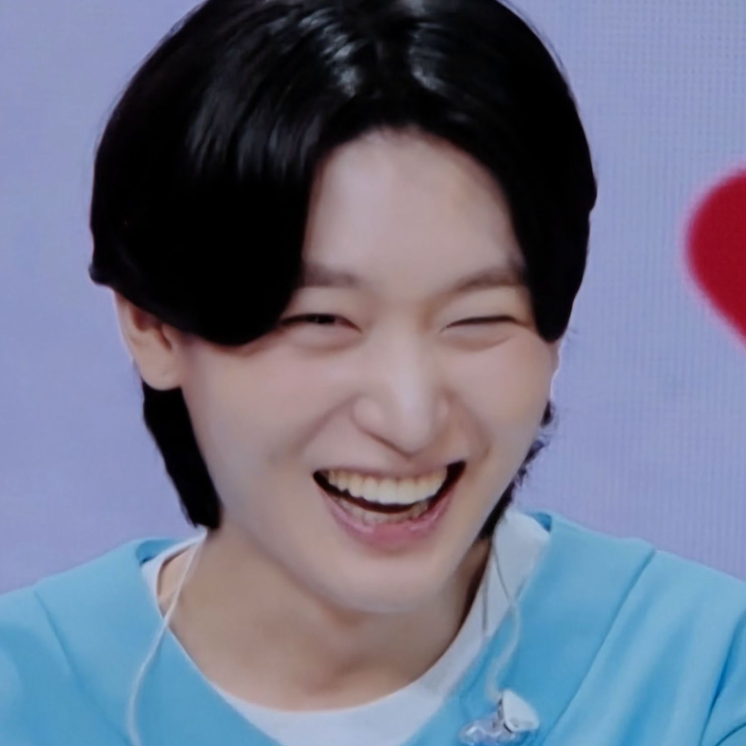 커뮤니티에서 화제된 인기 셀럽 콘텐츠
