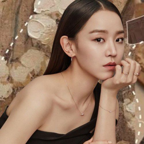 A moment captured by a fan of Shin Haesun