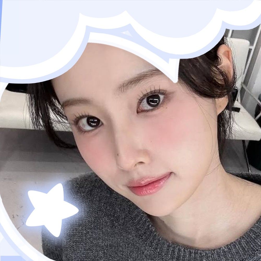 粉絲拍下的Kang Hyewon瞬間