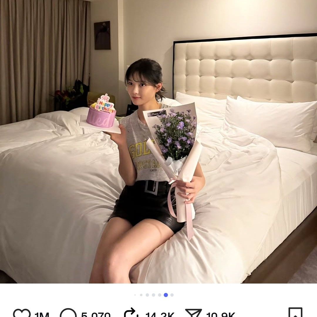 Behind-the-scenes cut of Kim Youjung