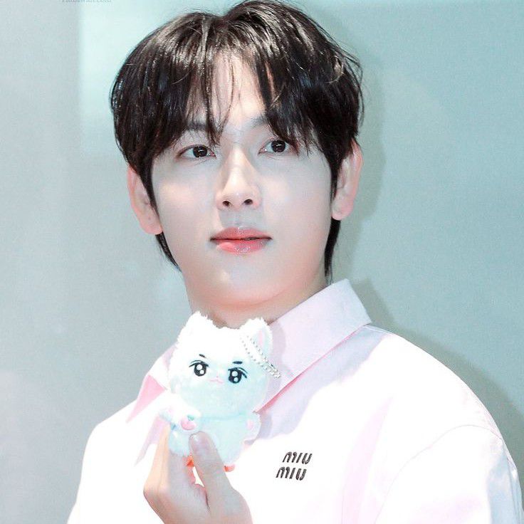 A moment captured by a fan of Lim Siwan