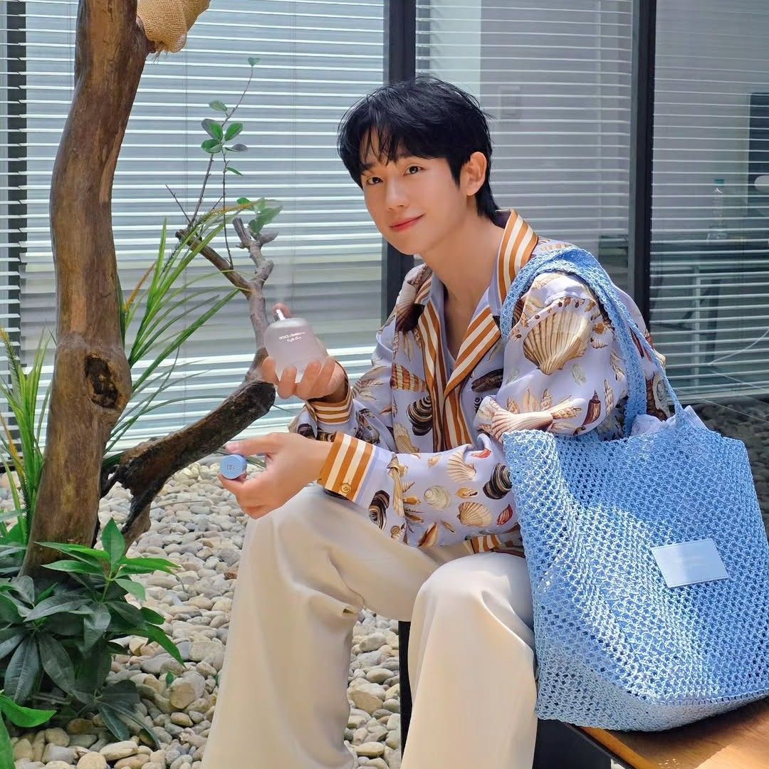 Recent activity shot of Jung Haein