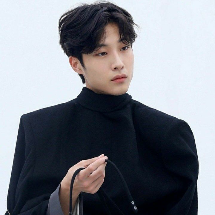 A moment captured by a fan of Lee Jongwon
