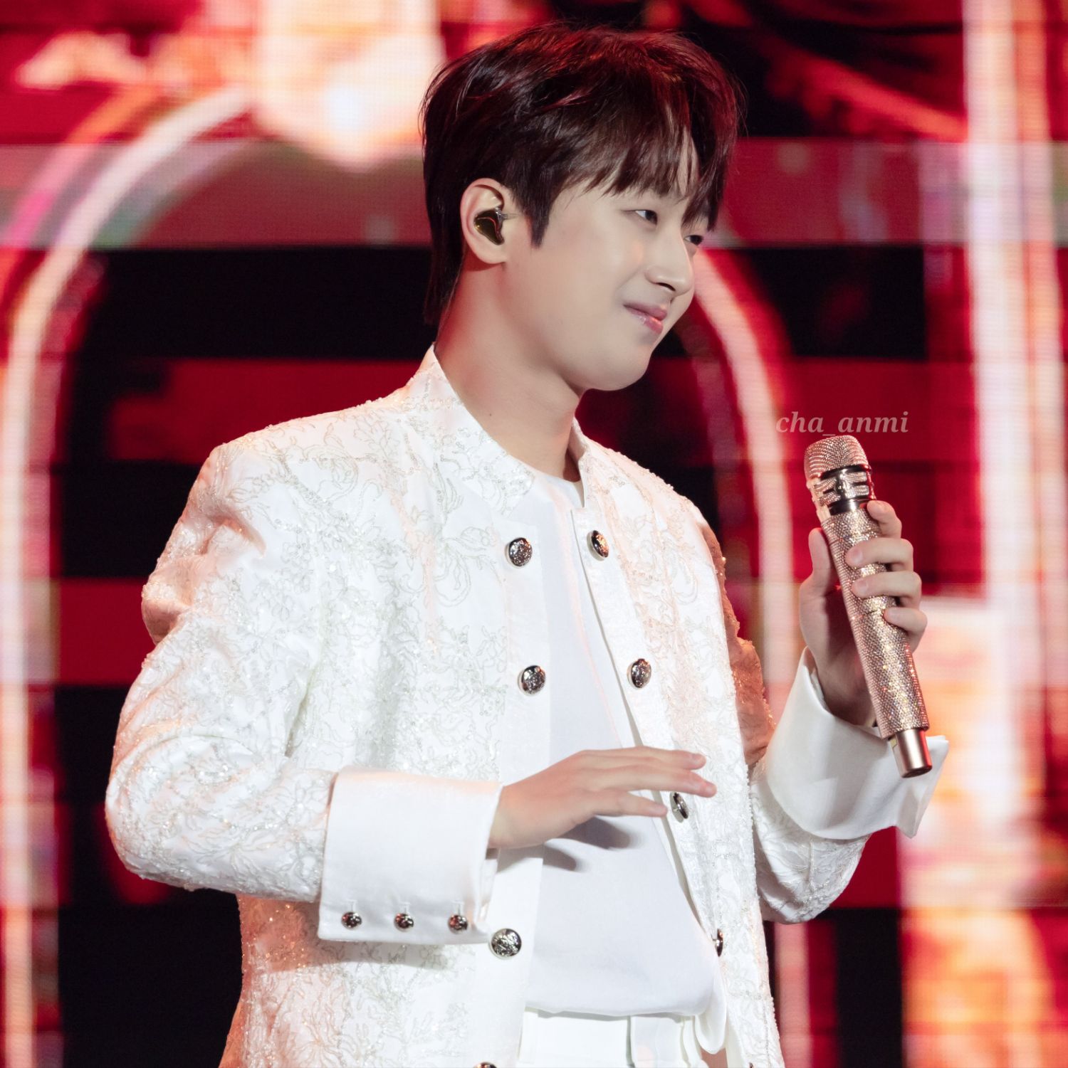 Recent activity shot of Lee Chanwon