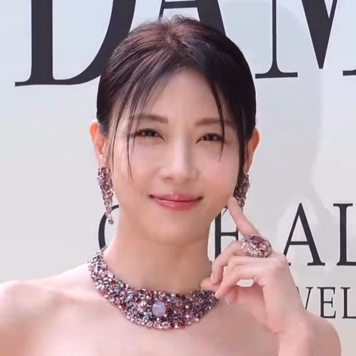 Latest photo of Ha Jiwon