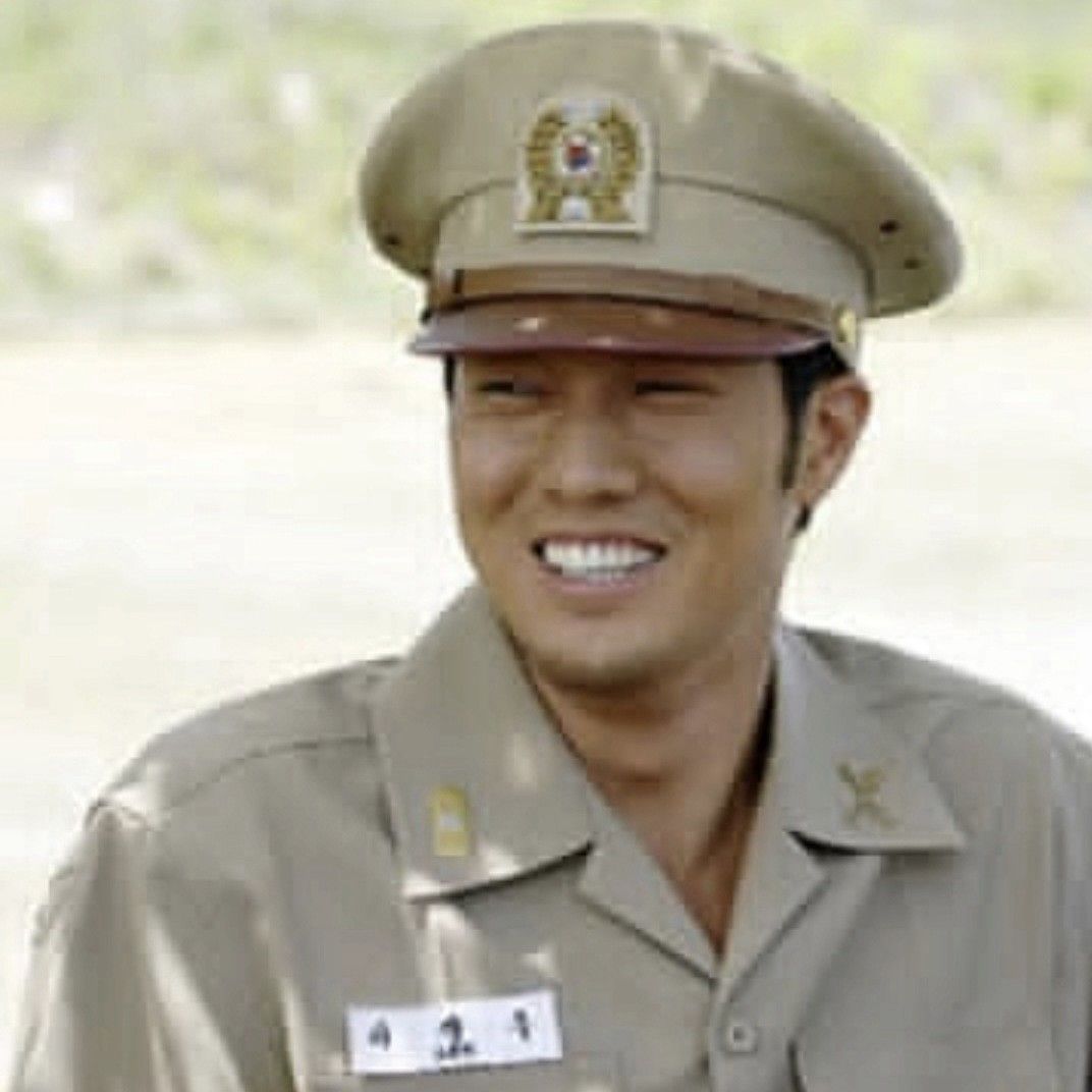 Behind-the-scenes cut of So Jisub