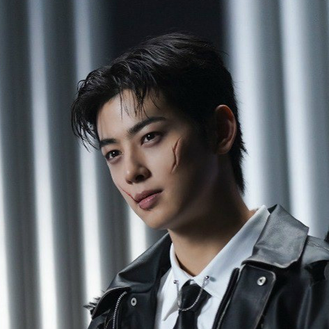 Recent activity shot of Cha Eunwoo