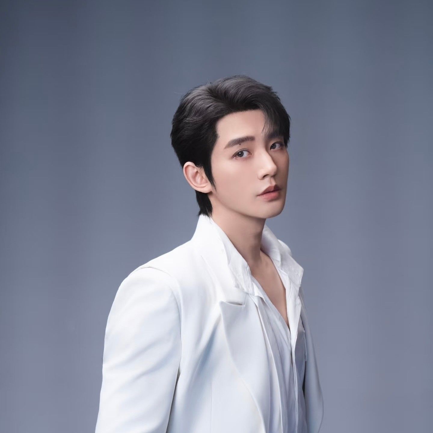 Behind-the-scenes cut of Deng Wei