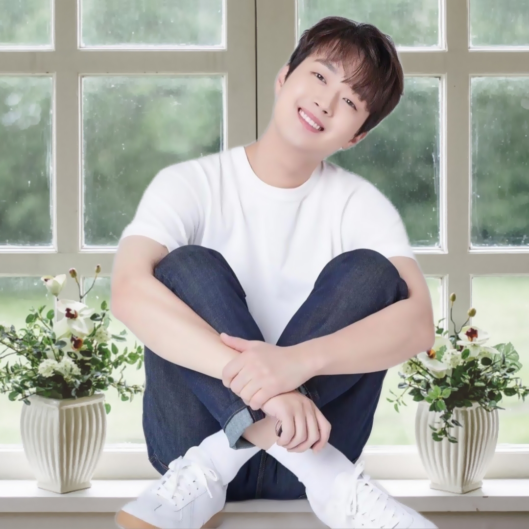 Behind-the-scenes cut of Lee Chanwon