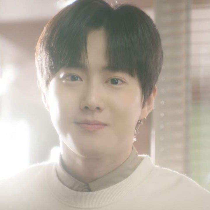 Recent activity shot of Suho