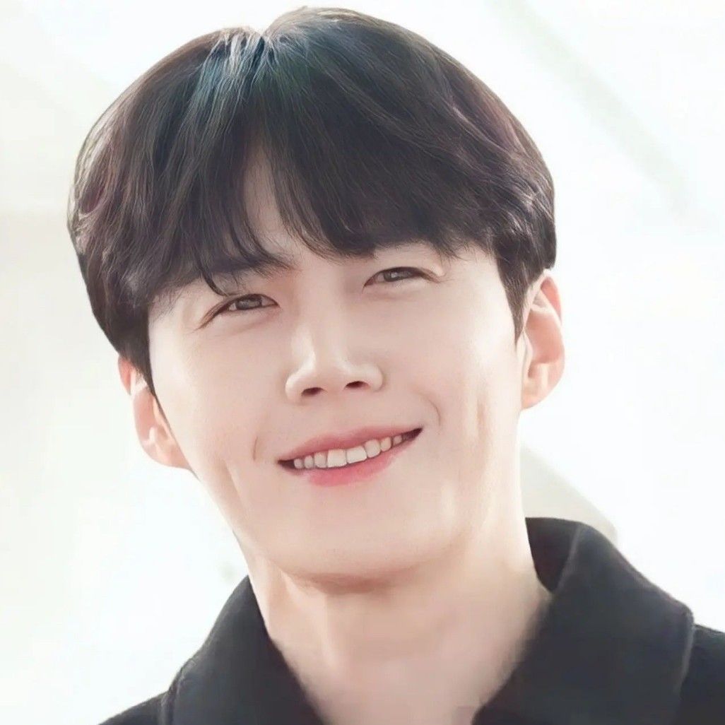 Behind-the-scenes cut of Kim Seonho