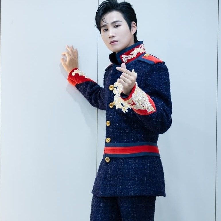 粉丝拍下的金熙栽瞬间