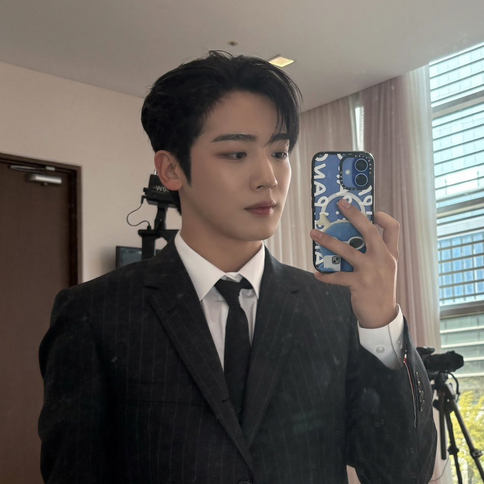 Behind-the-scenes cut of Kim Yohan
