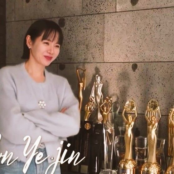 孙艺珍的近期活动照