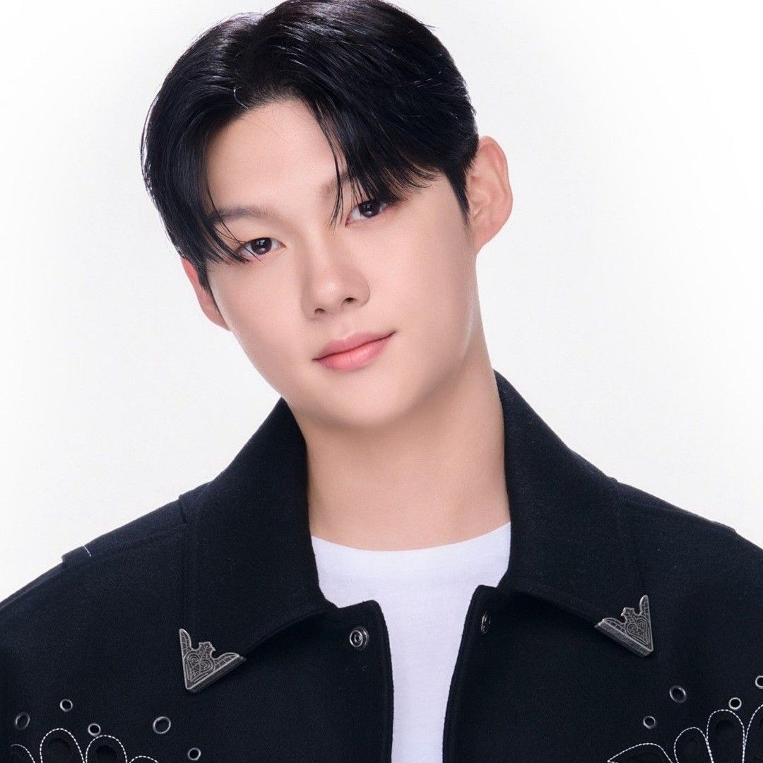 Recent activity shot of Choi Jaemyeong