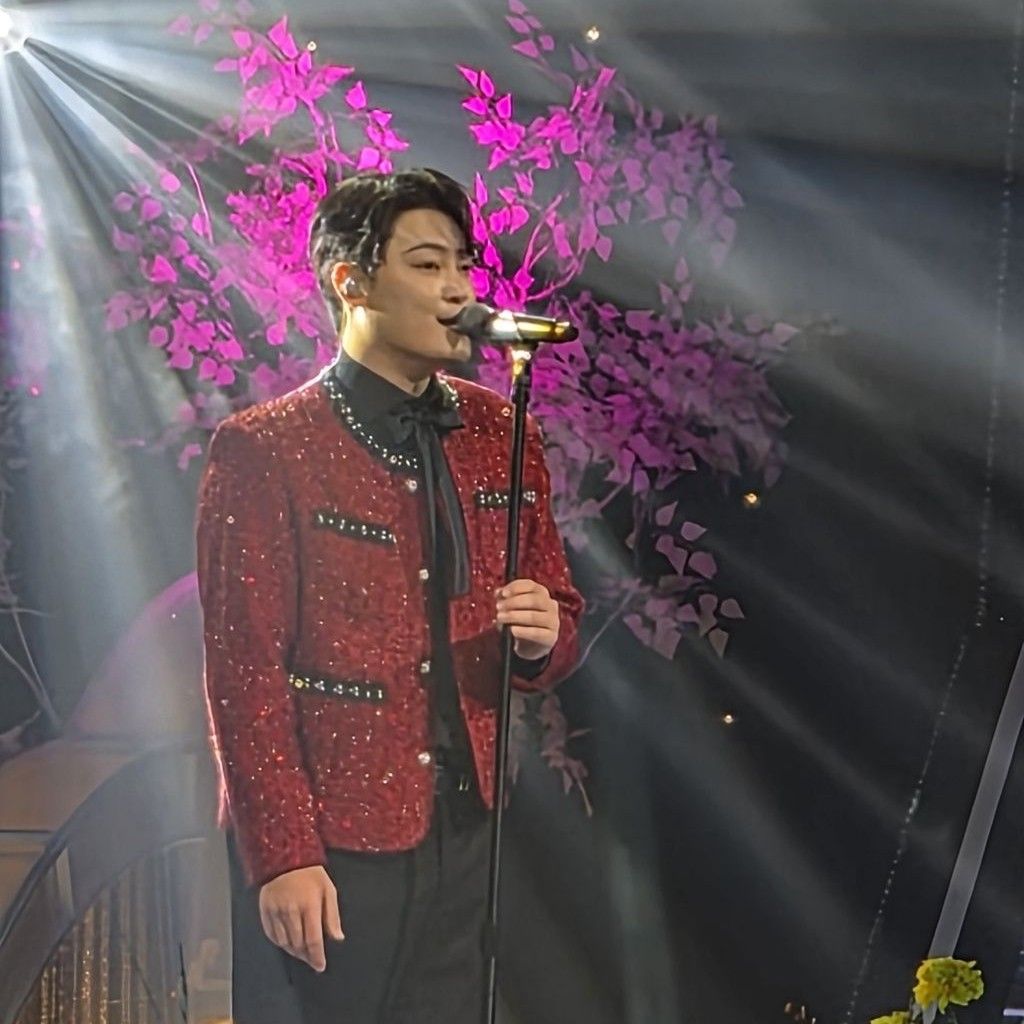 A moment captured by a fan of Kim Kyungmin