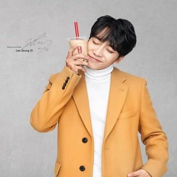 Foto terbaru dari Lee Seunggi