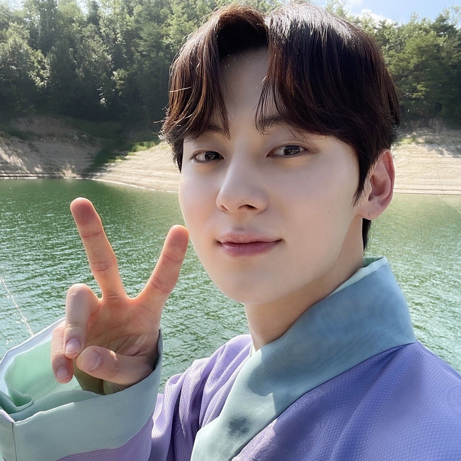 Latest photo of Hwang Minhyun