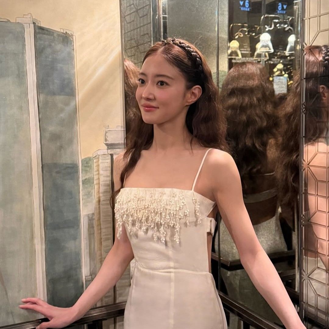 Behind-the-scenes cut of Lee Seyoung