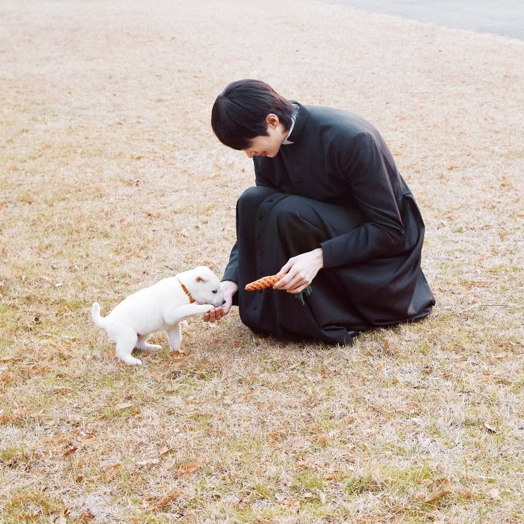 Behind-the-scenes cut of Byeon Wooseok