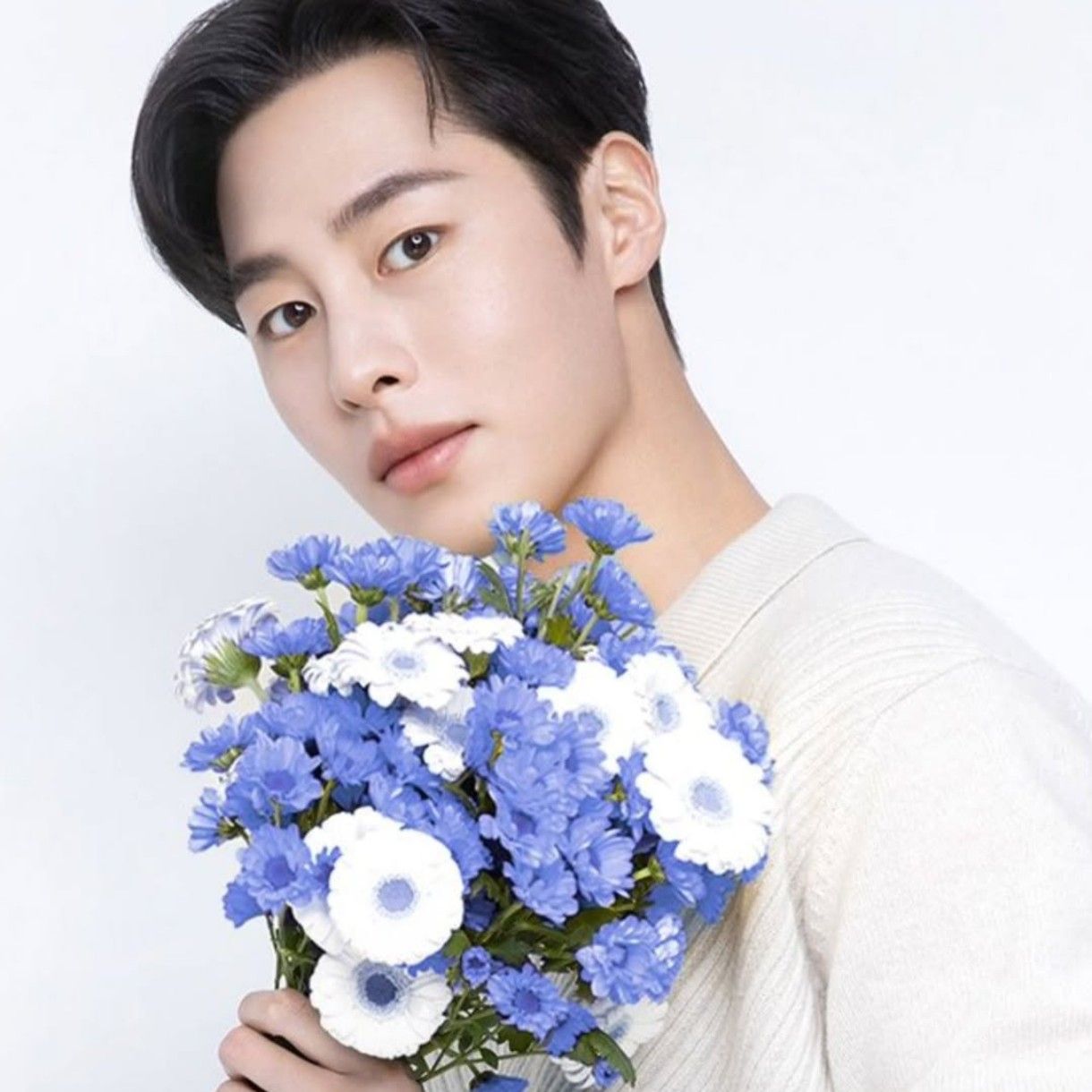 Latest photo of Lee Jaewook