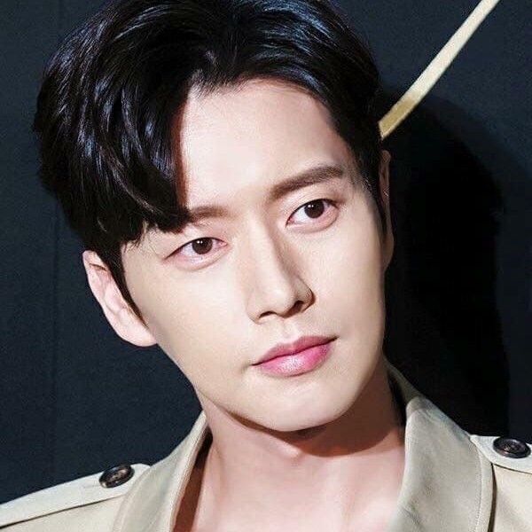 Behind-the-scenes cut of Park Haejin