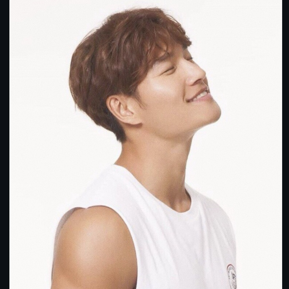 Cuplikan di balik layar dari Kim Jongkook