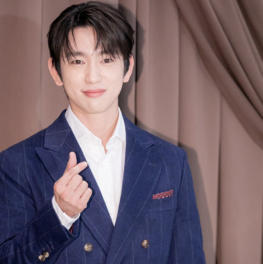 Foto terbaru dari Park Jinyoung