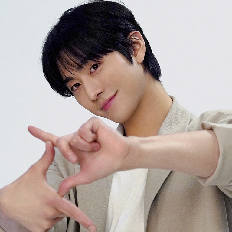 Recent activity shot of Ahn Hyoseop