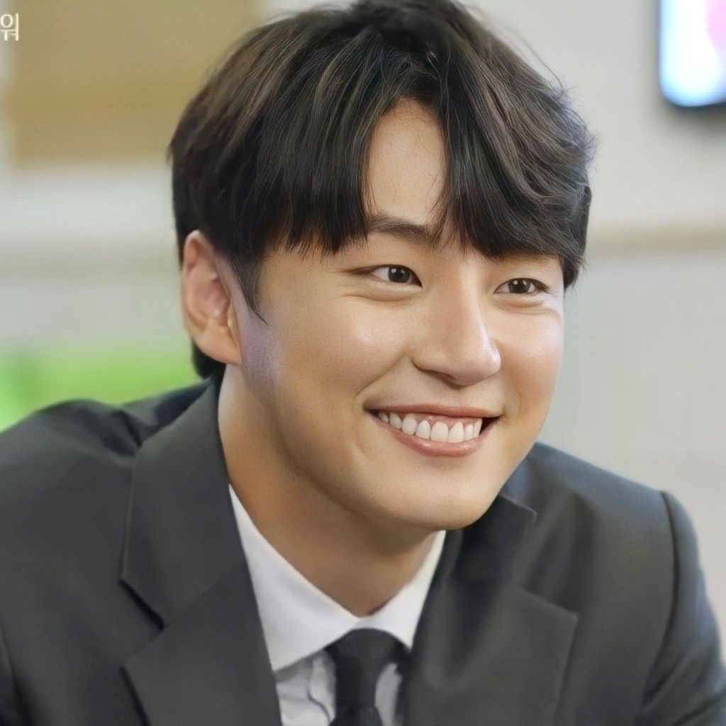 A moment captured by a fan of Yoon Shiyoon