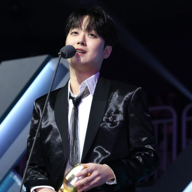 イ・チャンウォンのビハインドカット