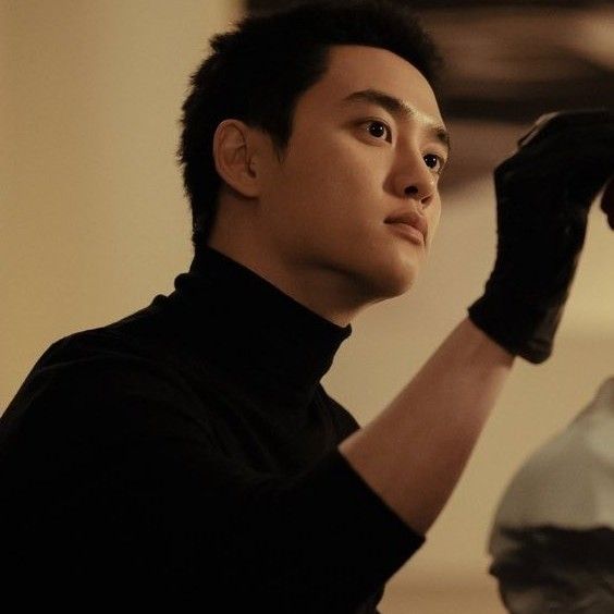 Currently spotlighted celeb post